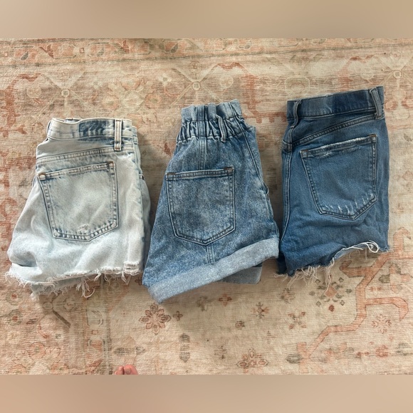 Abercrombie Mom Shorts - Picture 2 of 4